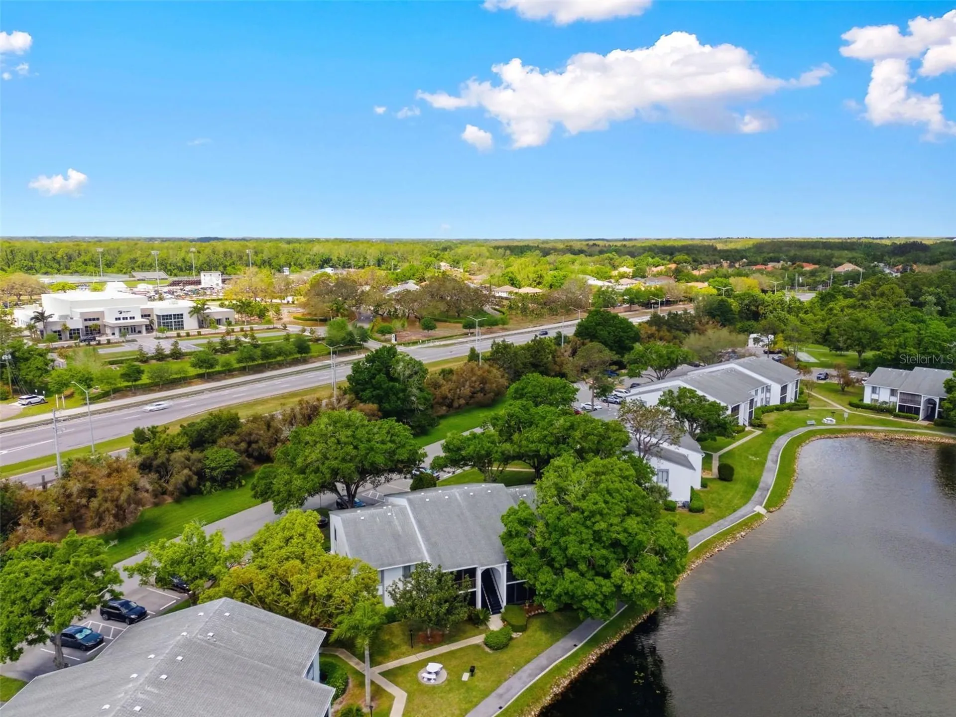 1135 Pine Ridge Circle W Tarpon Springs FL 34688