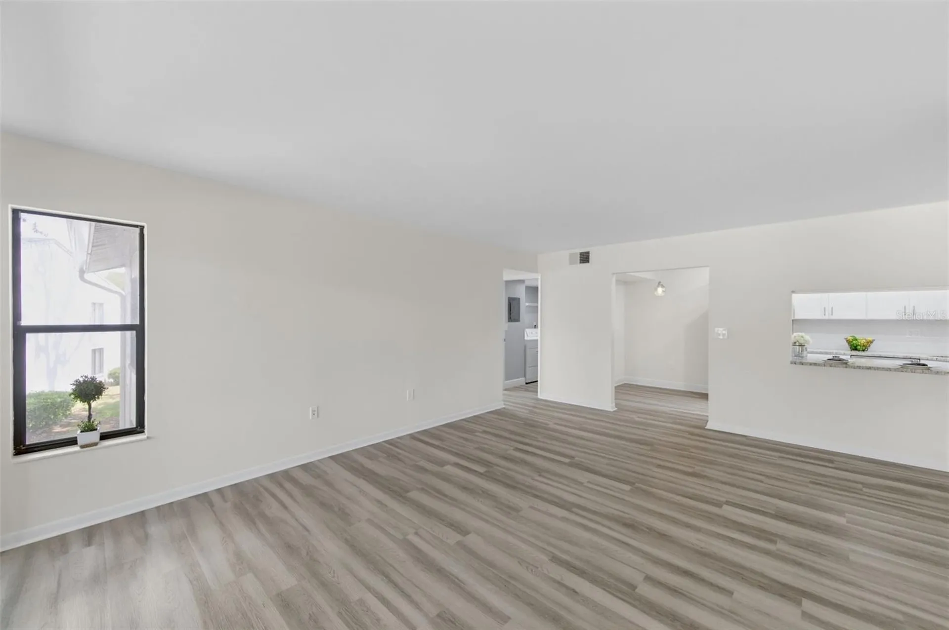 1135 Pine Ridge Circle W Tarpon Springs FL 34688