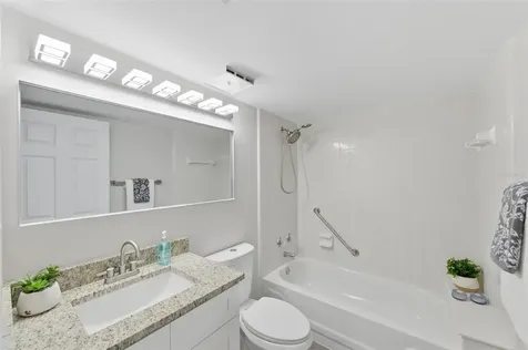 1135 Pine Ridge Circle W Tarpon Springs FL 34688