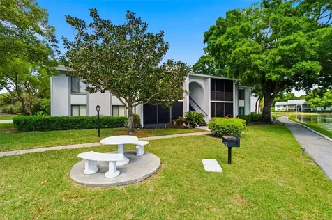 1135 Pine Ridge Circle W Tarpon Springs FL 34688