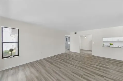 1135 Pine Ridge Circle W Tarpon Springs FL 34688