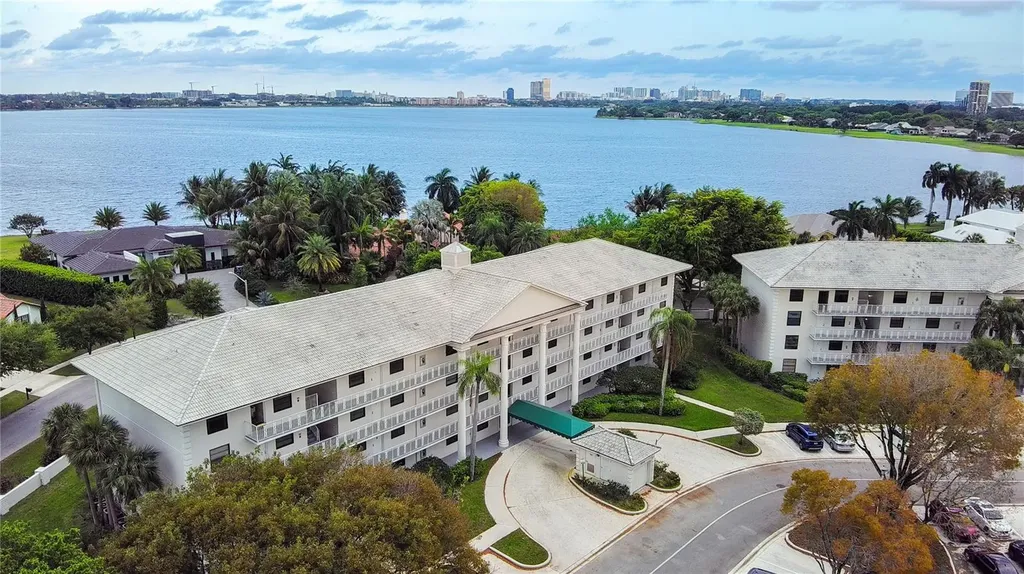 3635 Whitehall Drive West Palm Beach FL 33401