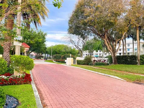 3635 Whitehall Drive West Palm Beach FL 33401