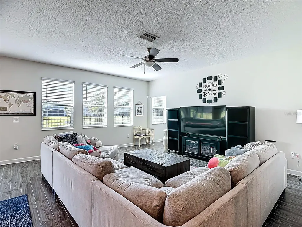 460 Brunswick Drive Davenport FL 33837