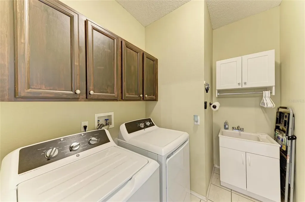 5210 52nd Avenue W Bradenton FL 34210