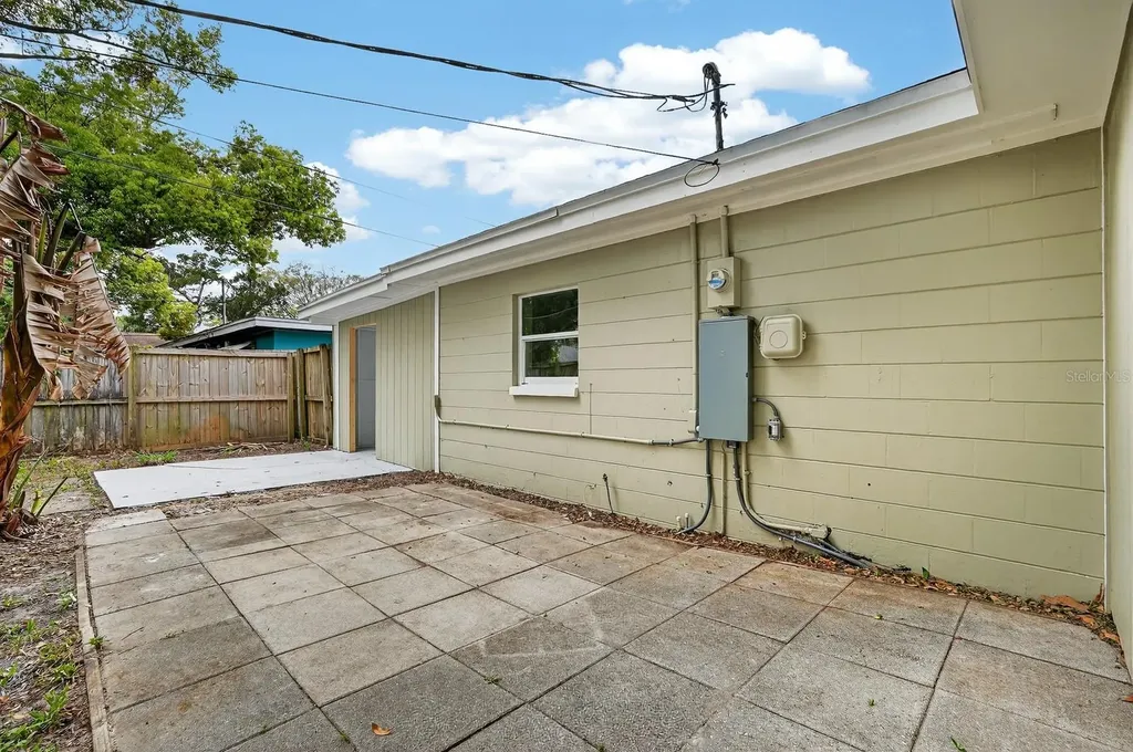 553 Calhoun Street South Daytona FL 32119