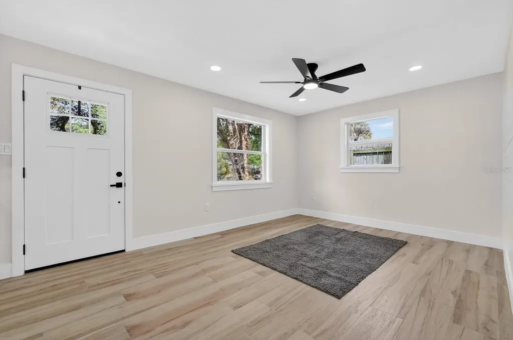 553 Calhoun Street South Daytona FL 32119