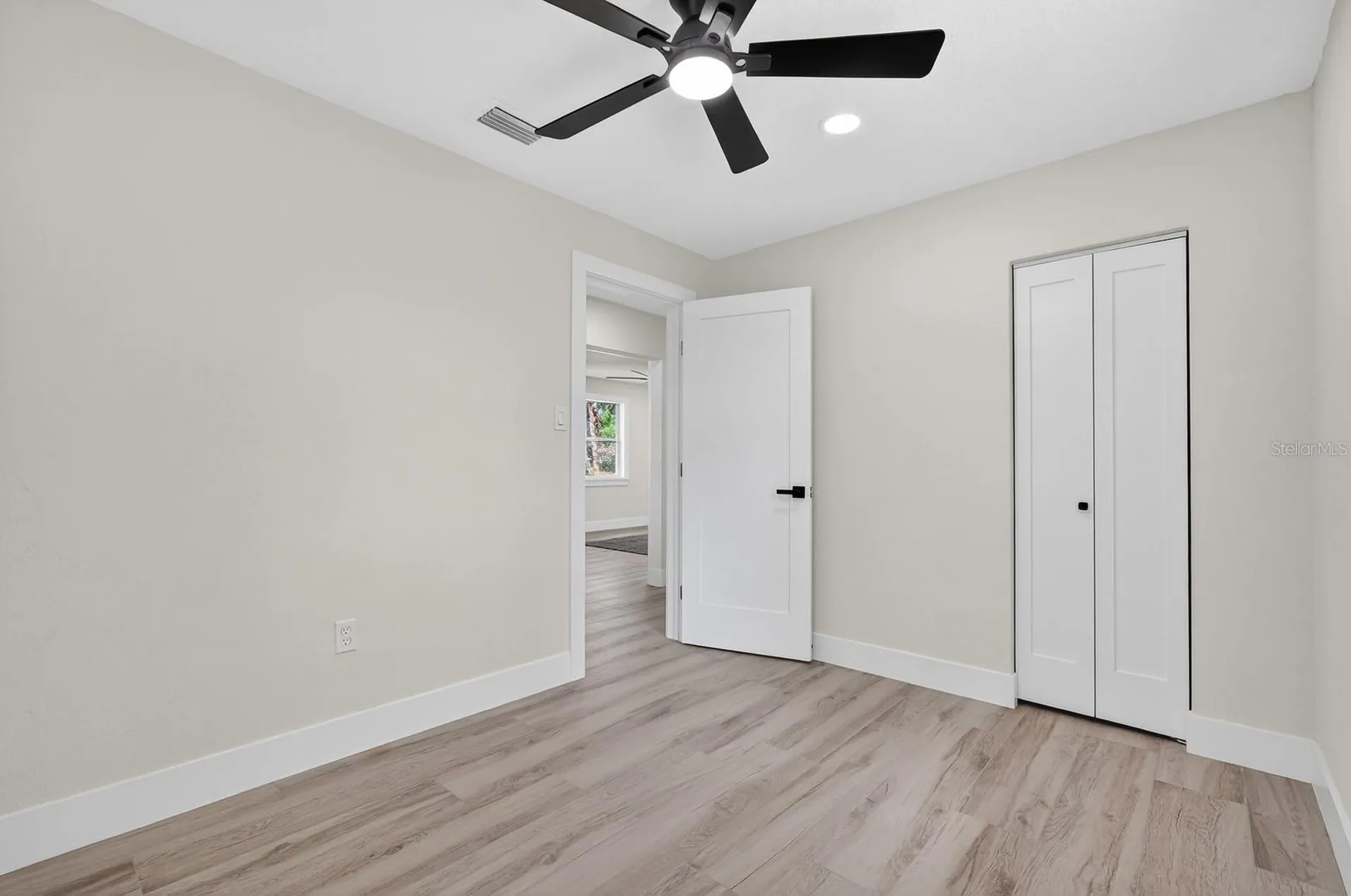 553 Calhoun Street South Daytona FL 32119