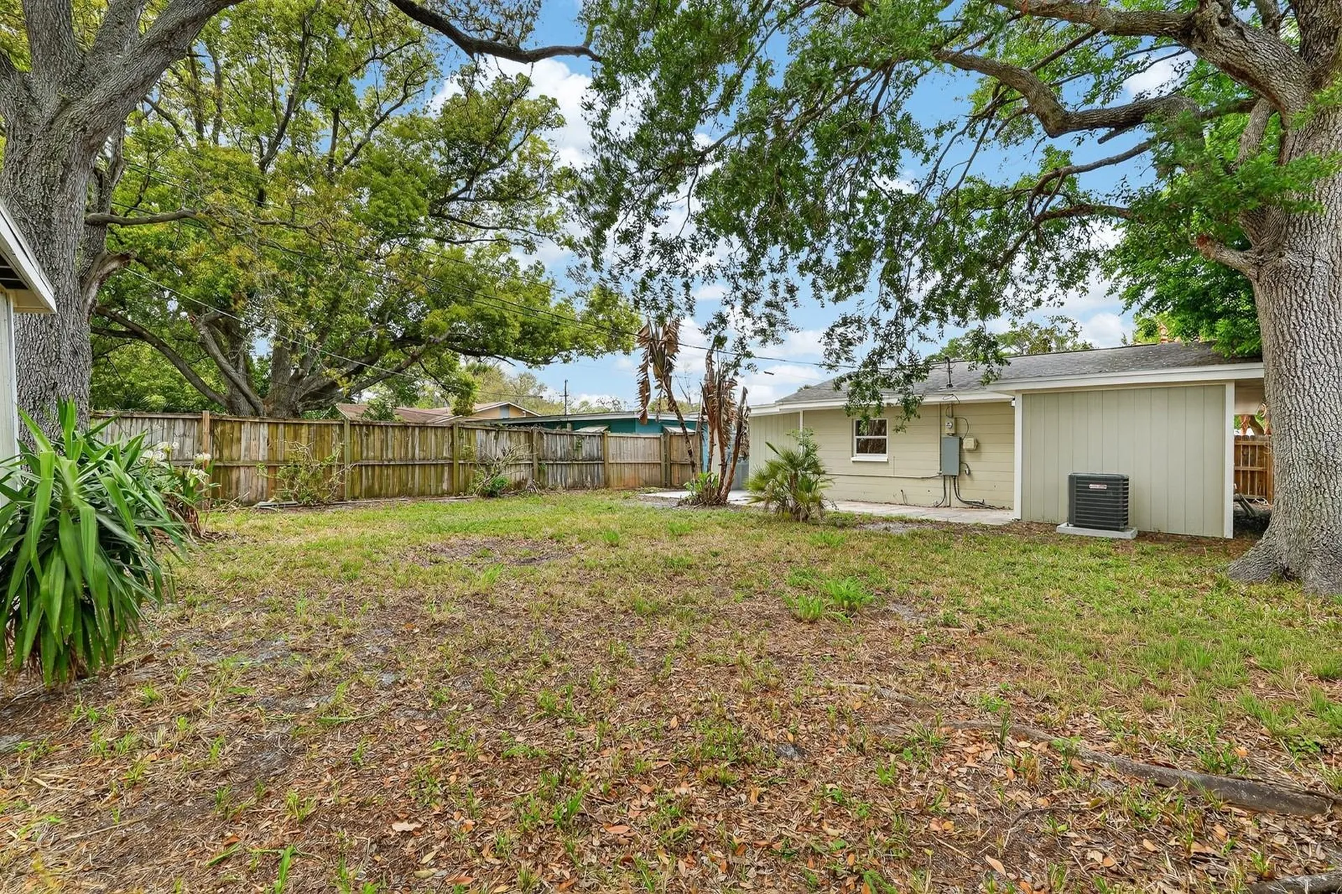 553 Calhoun Street South Daytona FL 32119