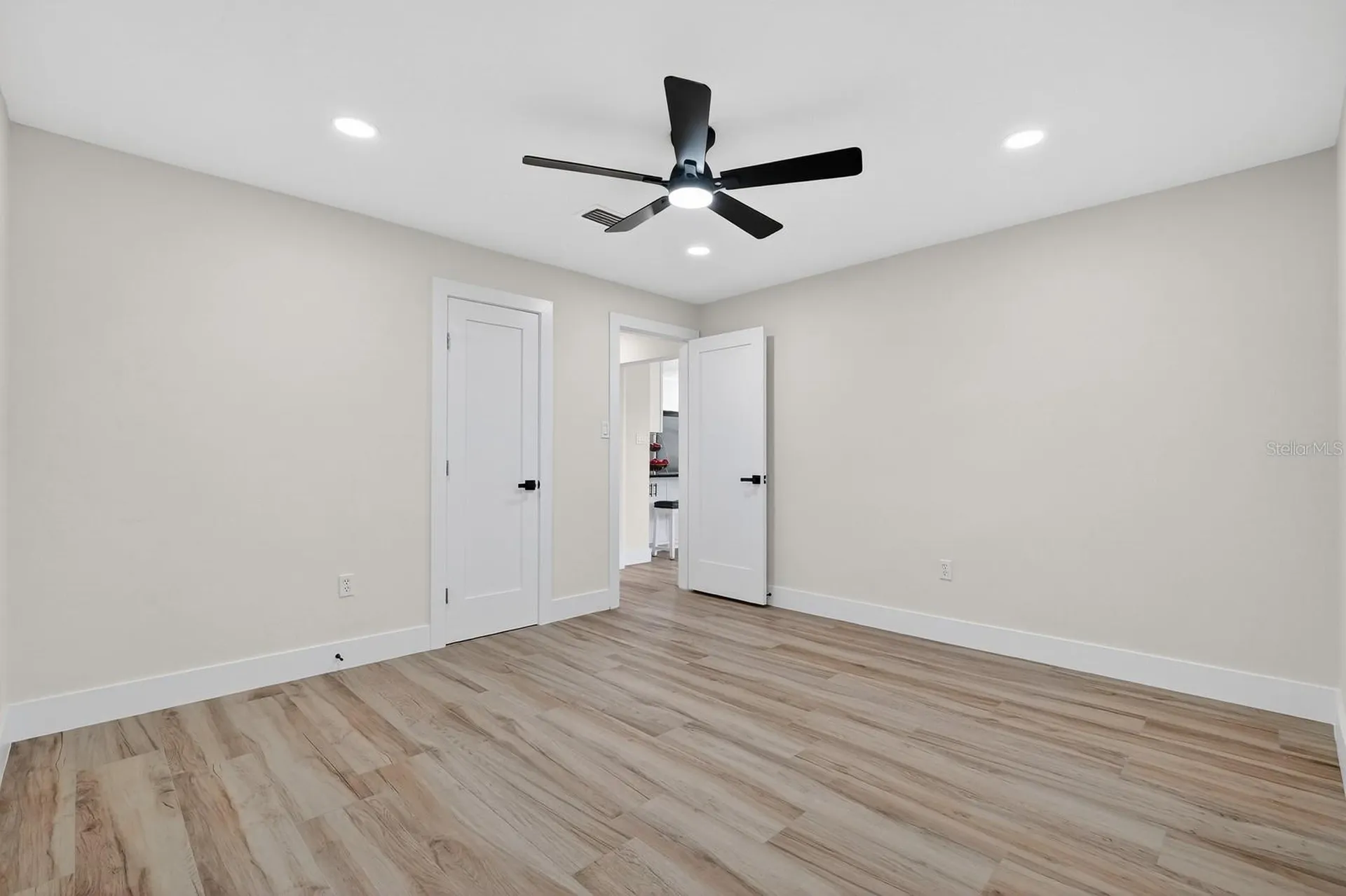 553 Calhoun Street South Daytona FL 32119