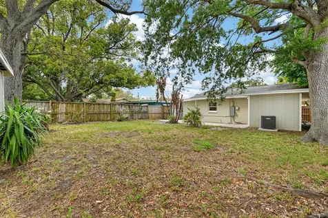 553 Calhoun Street South Daytona FL 32119
