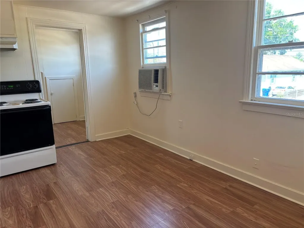 507 Cleveland Avenue SW Largo FL 33770