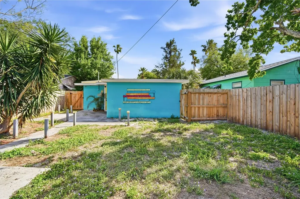 4933 13th Avenue S Gulfport FL 33707