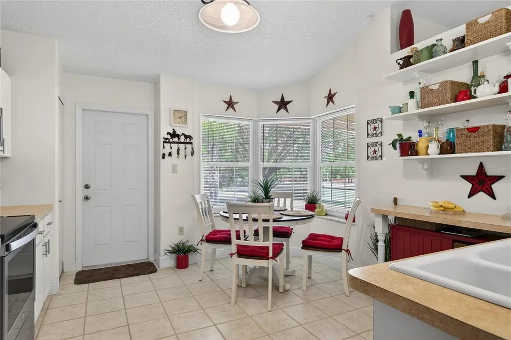 23440 Oak Lane Sorrento FL 32776
