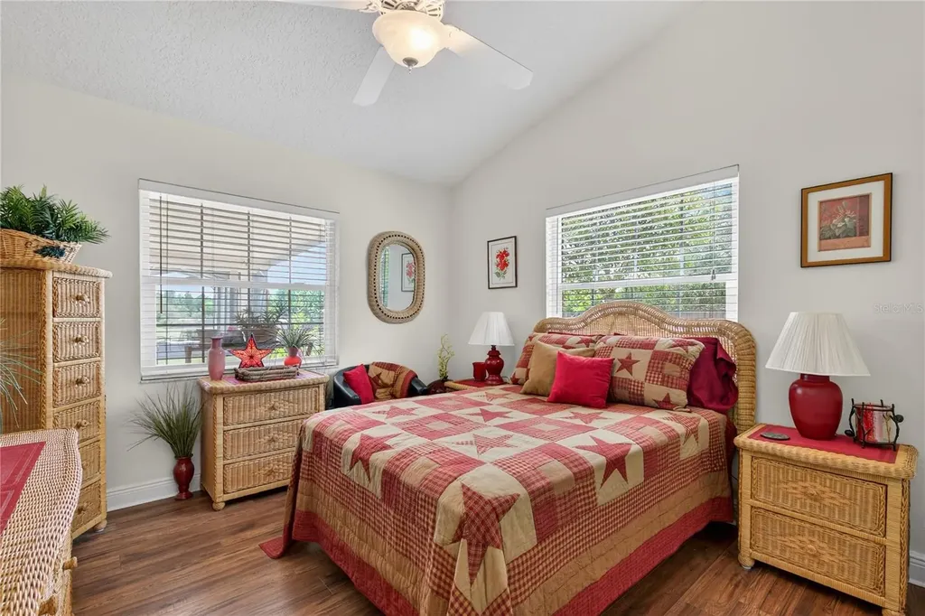 23440 Oak Lane Sorrento FL 32776