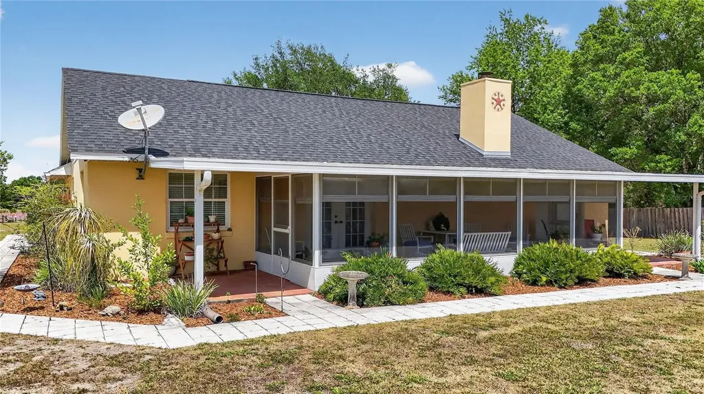 23440 Oak Lane Sorrento FL 32776