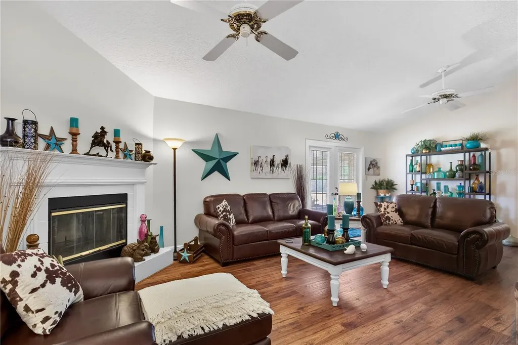 23440 Oak Lane Sorrento FL 32776