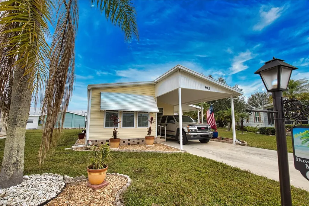 618 Iglesia Drive North Port FL 34287