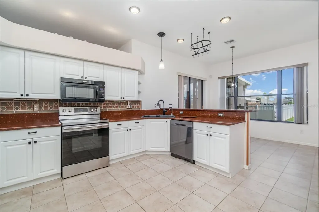 2725 SW 28th Place Cape Coral FL 33914