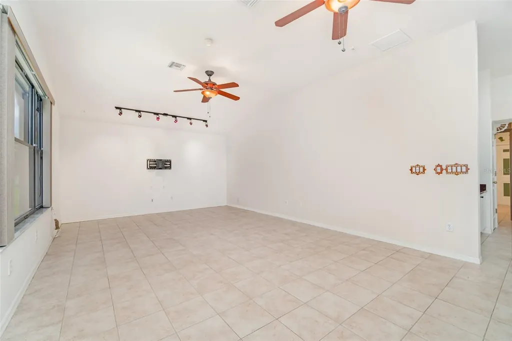 2725 SW 28th Place Cape Coral FL 33914