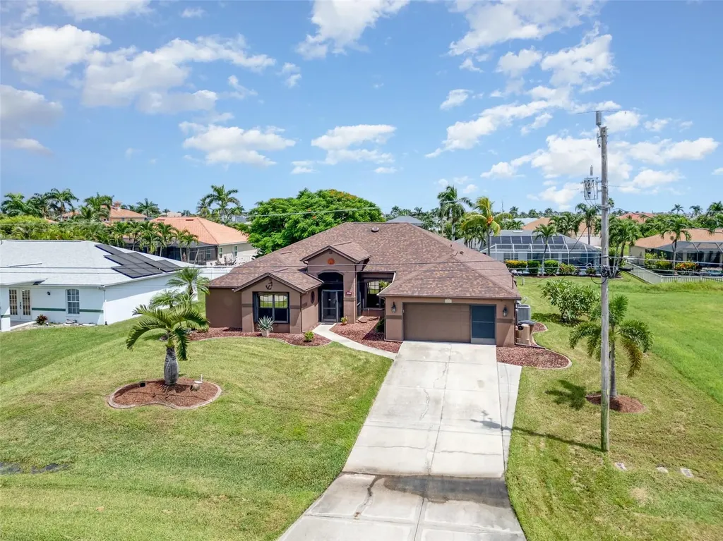2725 SW 28th Place Cape Coral FL 33914