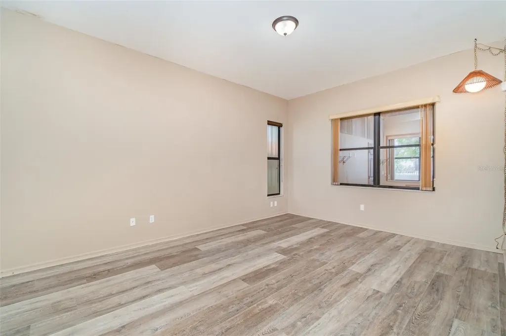 2725 SW 28th Place Cape Coral FL 33914