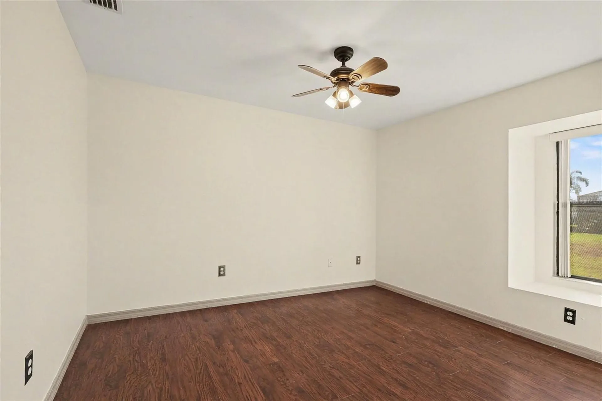 2725 SW 28th Place Cape Coral FL 33914