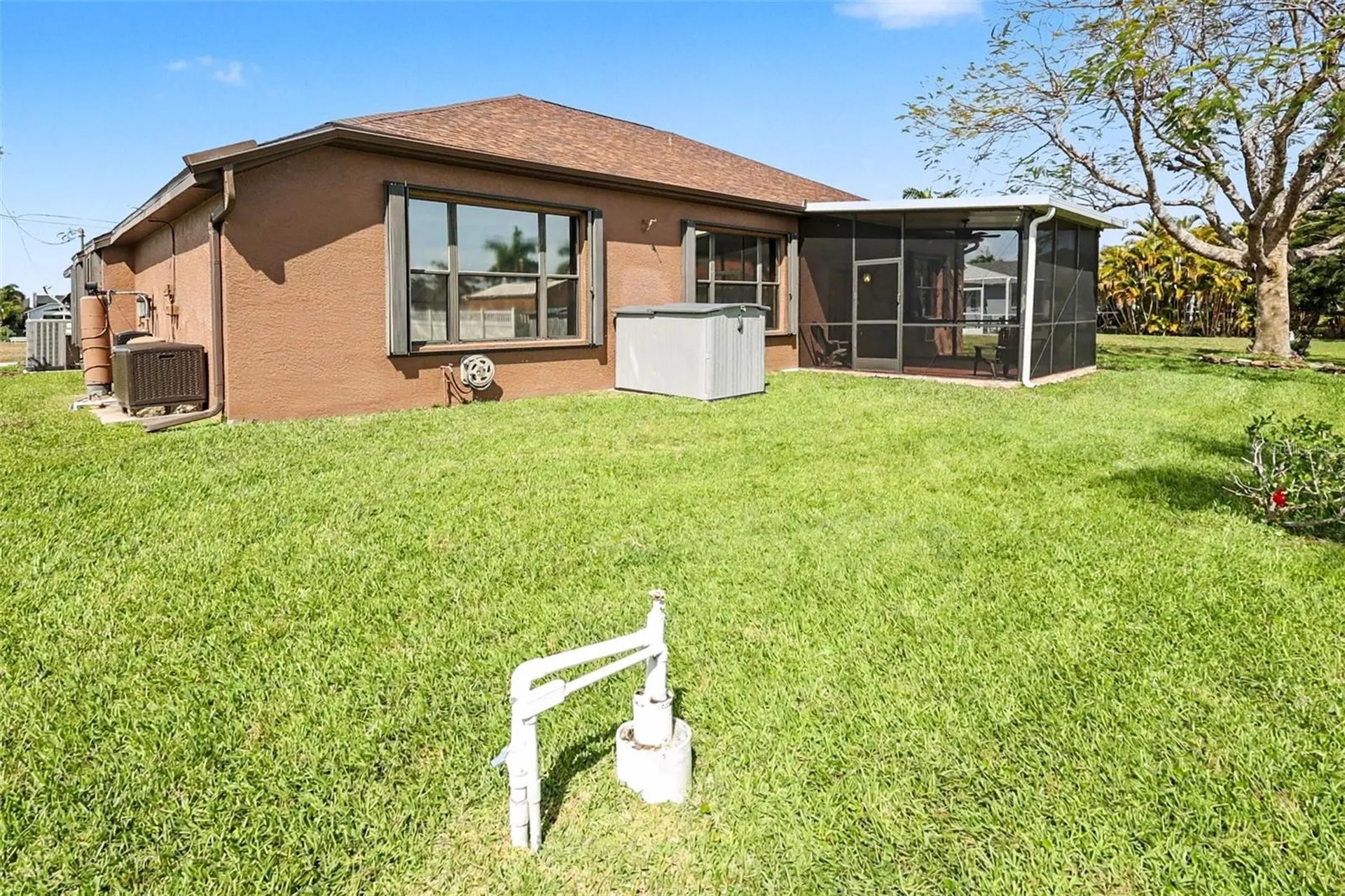 2725 SW 28th Place Cape Coral FL 33914