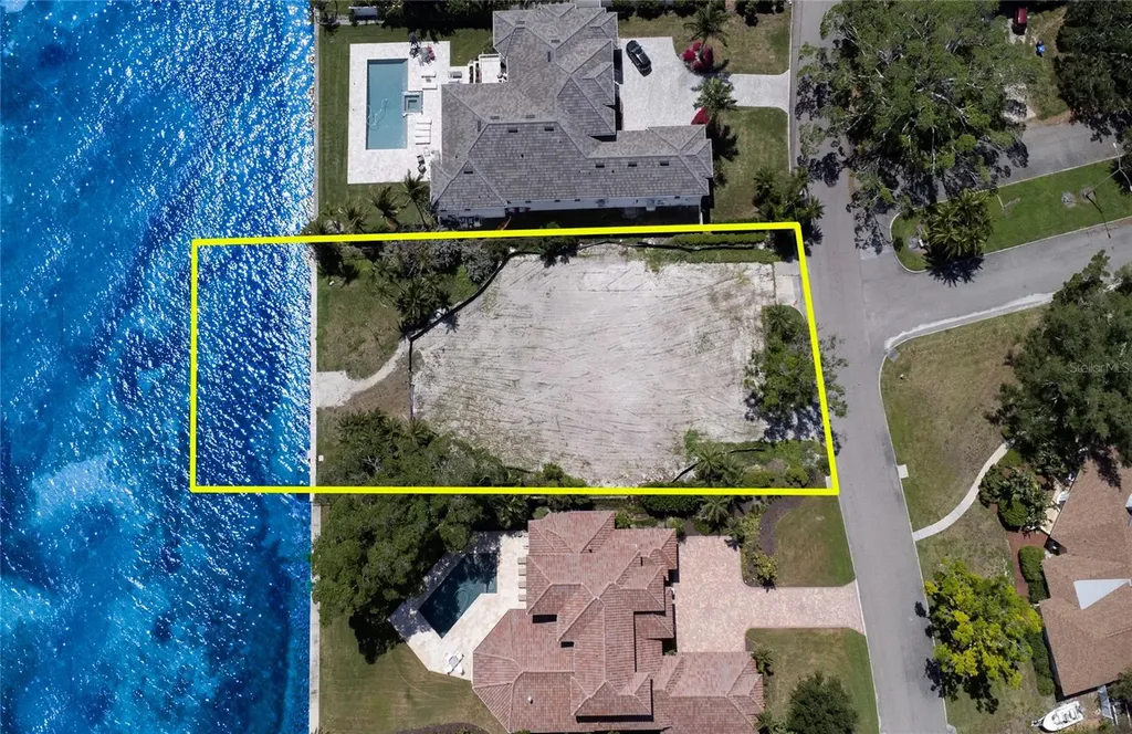 5926 Bahama Shores Drive S St Petersburg FL 33705