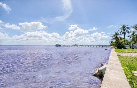 5926 Bahama Shores Drive S St Petersburg FL 33705
