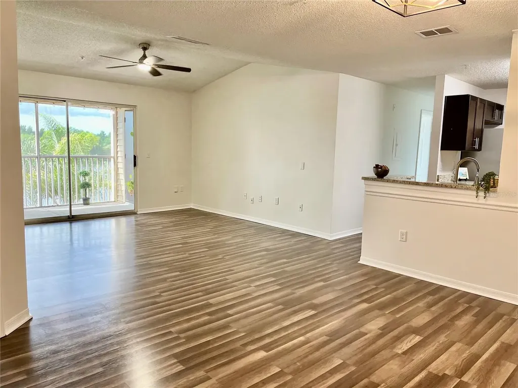1939 Summer Club Apt Drive Oviedo FL 32765