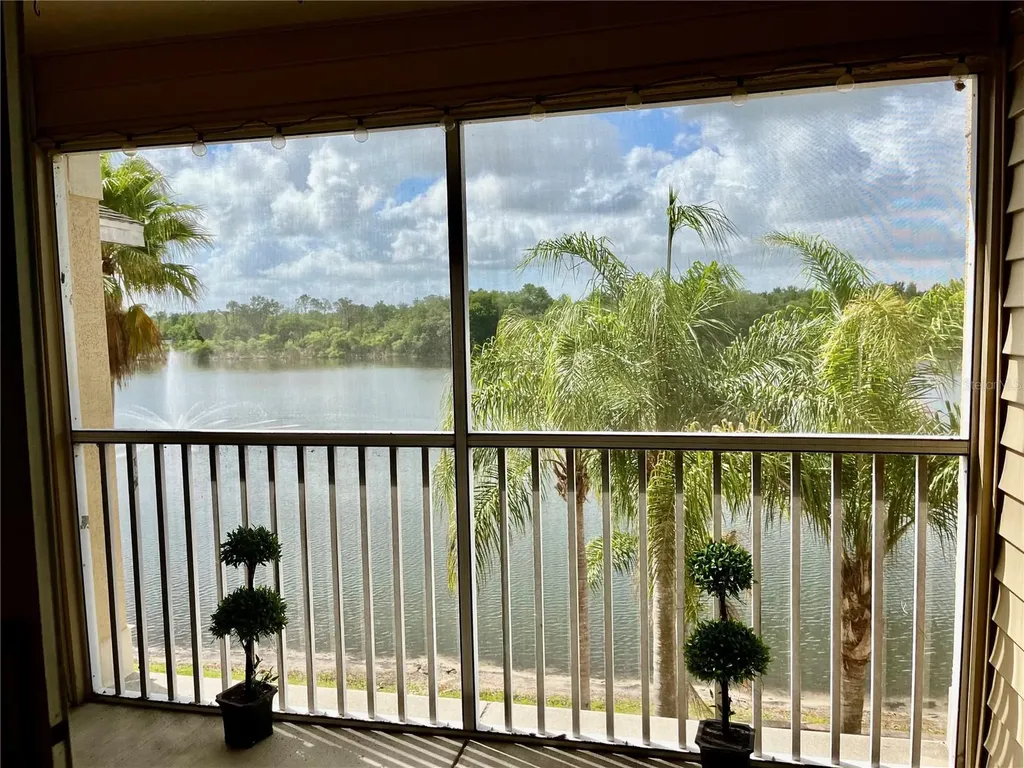 1939 Summer Club Apt Drive Oviedo FL 32765