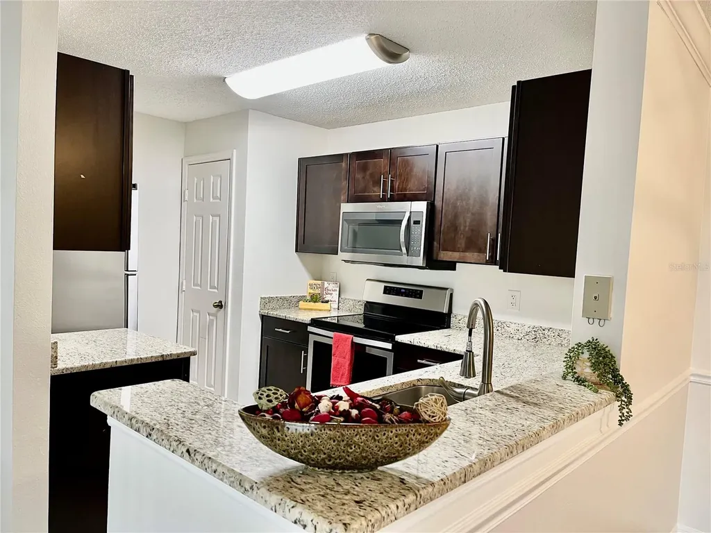 1939 Summer Club Apt Drive Oviedo FL 32765