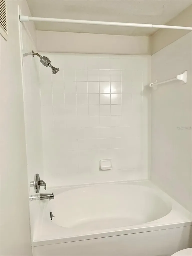 1939 Summer Club Apt Drive Oviedo FL 32765