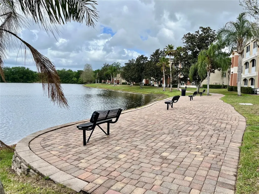 1939 Summer Club Apt Drive Oviedo FL 32765