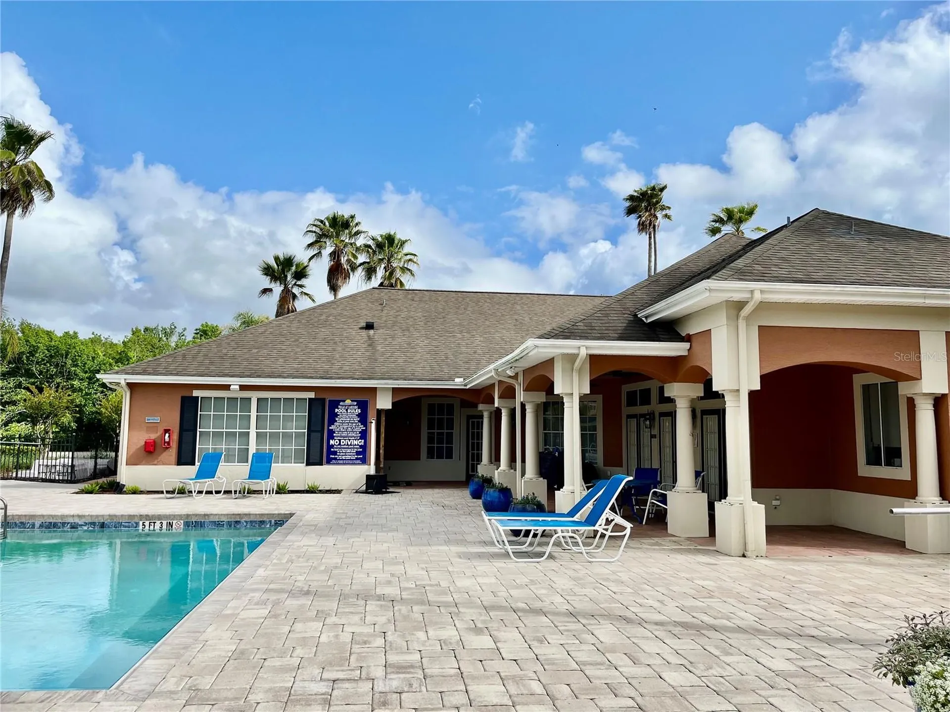 1939 Summer Club Apt Drive Oviedo FL 32765