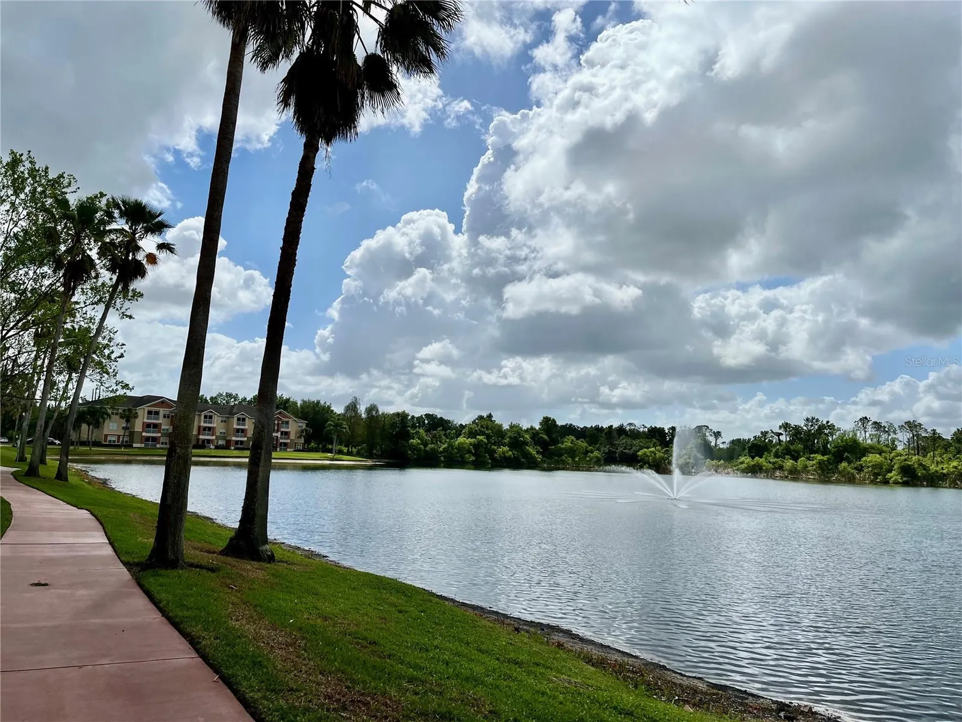 1939 Summer Club Apt Drive Oviedo FL 32765