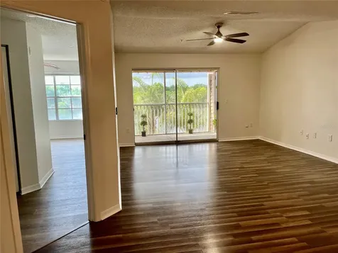 1939 Summer Club Apt Drive Oviedo FL 32765