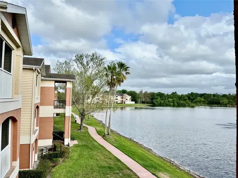1939 Summer Club Apt Drive Oviedo FL 32765