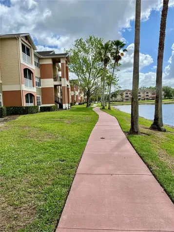 1939 Summer Club Apt Drive Oviedo FL 32765