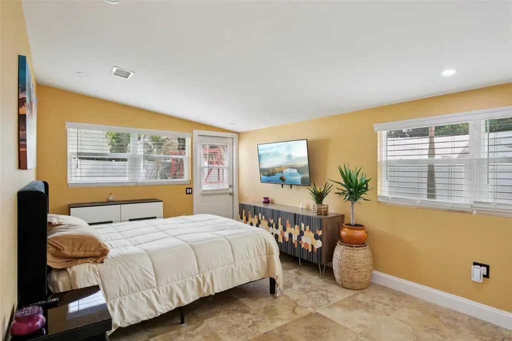 3925 Prado Drive Sarasota FL 34235