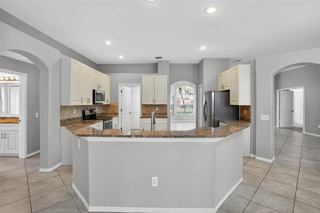 3725 Hollow Wood Drive Valrico FL 33596