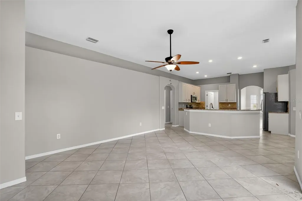3725 Hollow Wood Drive Valrico FL 33596