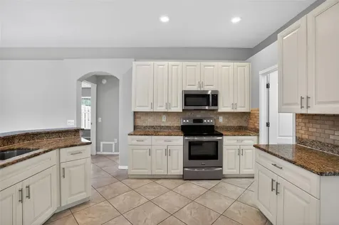 3725 Hollow Wood Drive Valrico FL 33596