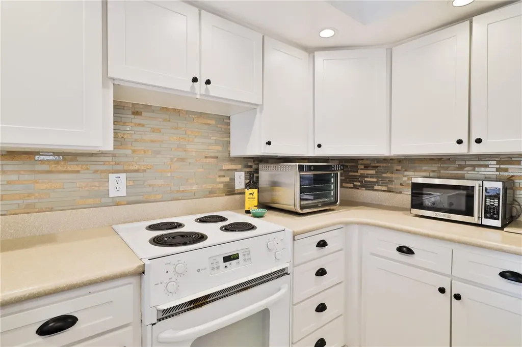 2307 Saxon Drive New Smyrna Beach FL 32169