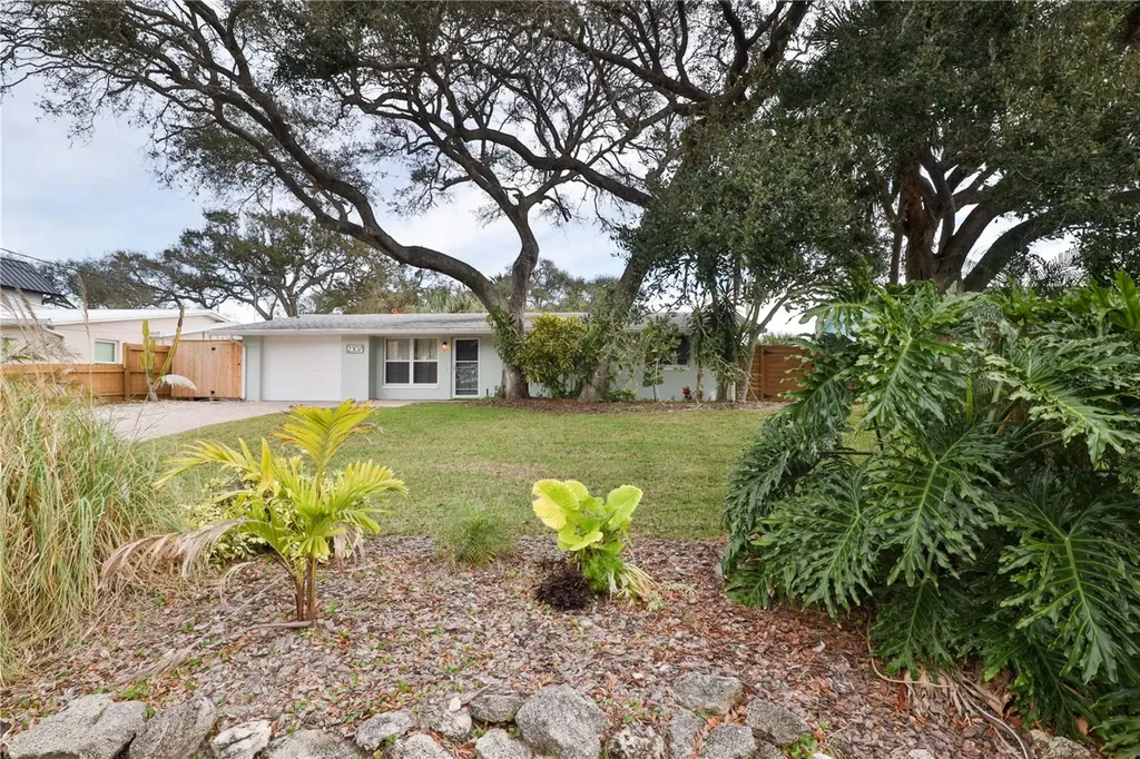 2307 Saxon Drive New Smyrna Beach FL 32169