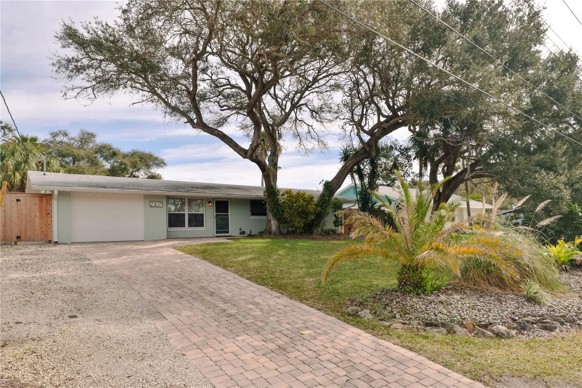 2307 Saxon Drive New Smyrna Beach FL 32169