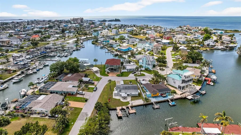 6645 Harbor Drive Hudson FL 34667