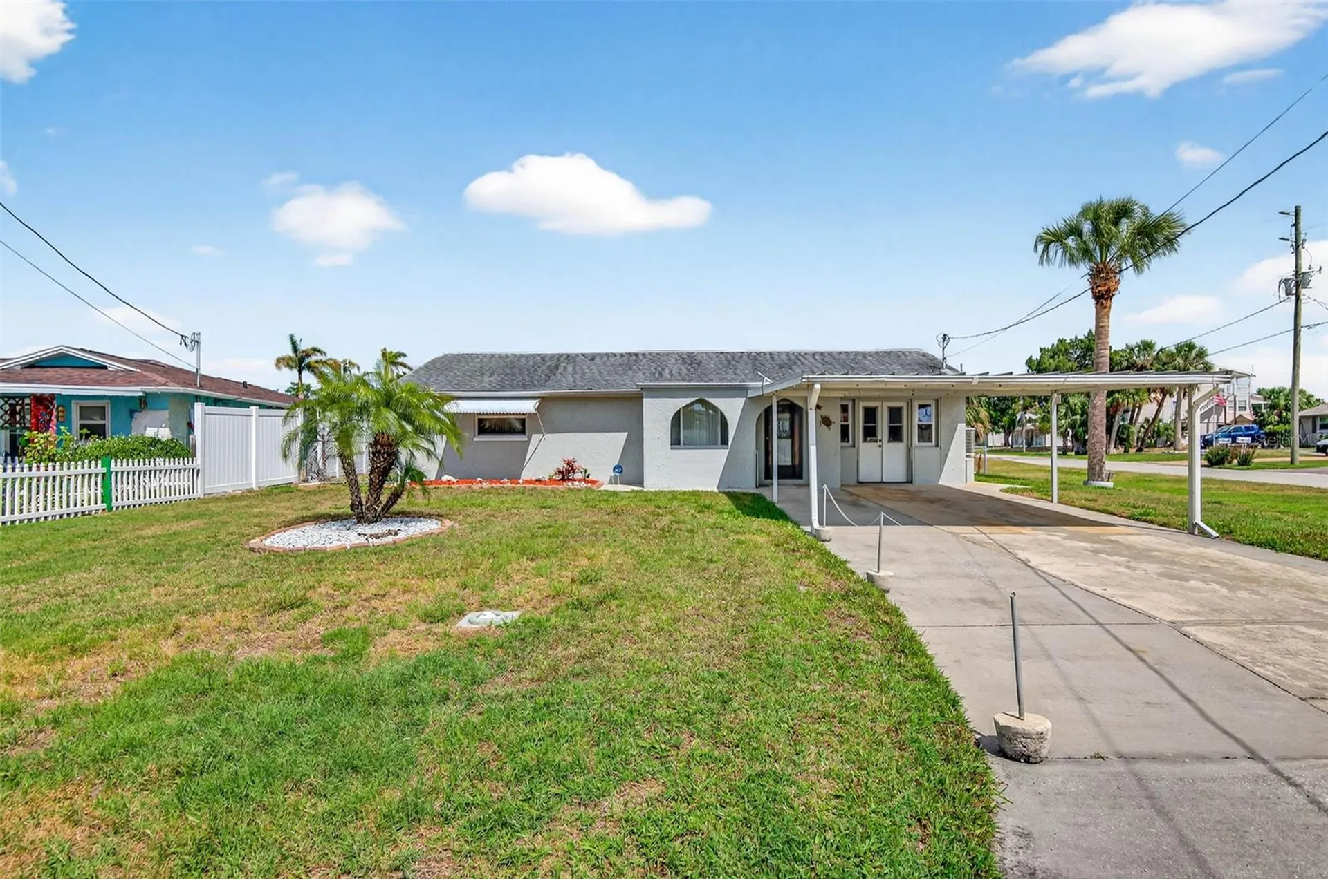 6645 Harbor Drive Hudson FL 34667