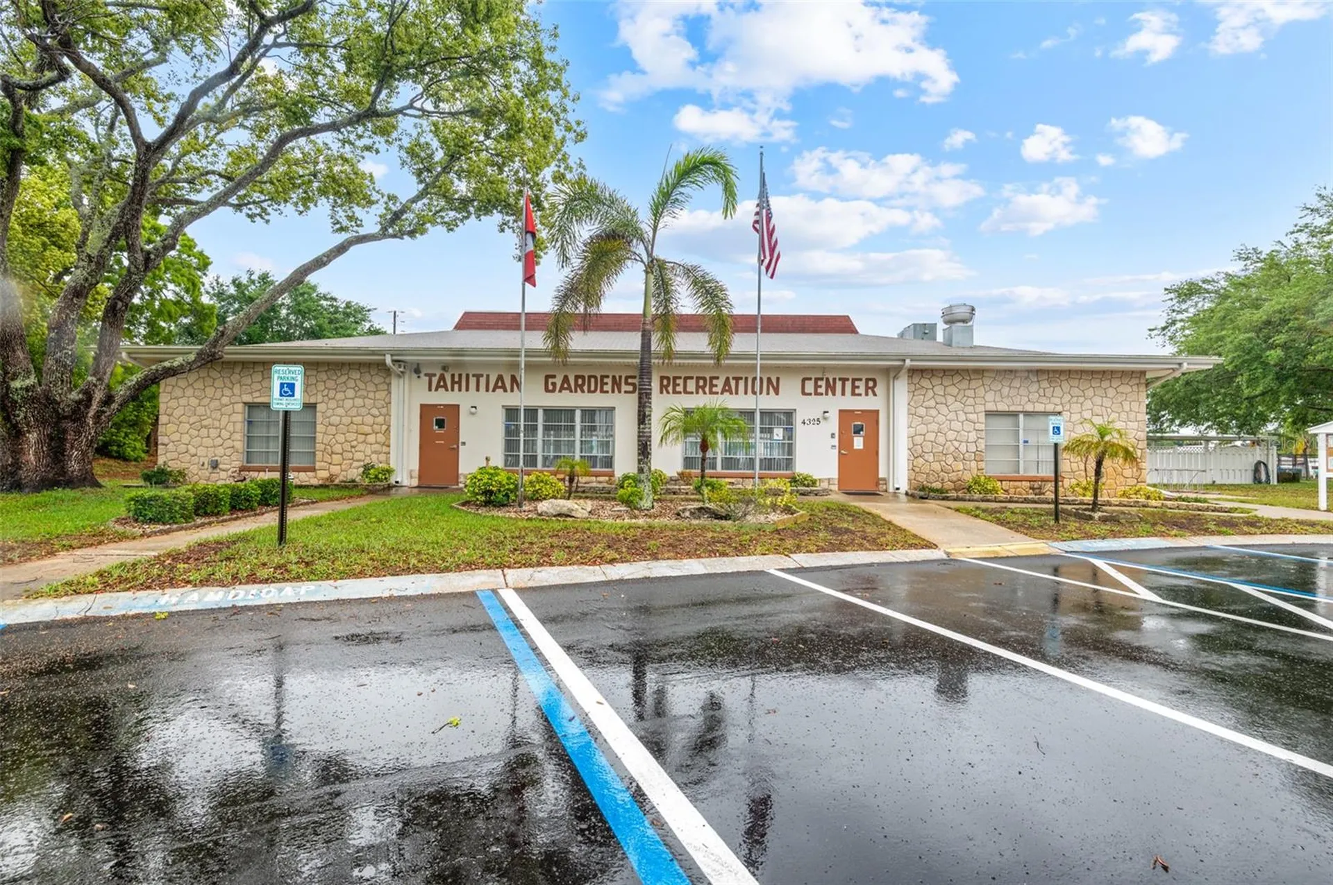 4351 Tahitian Gardens Circle Holiday FL 34691